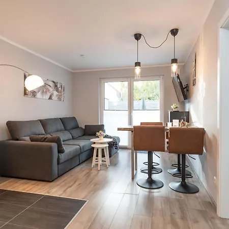 Knuddi S Ferienhof, App 01 アパート ツェンピン